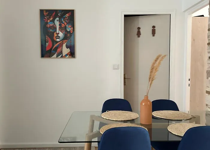 Yousra Lägenhet Poitiers